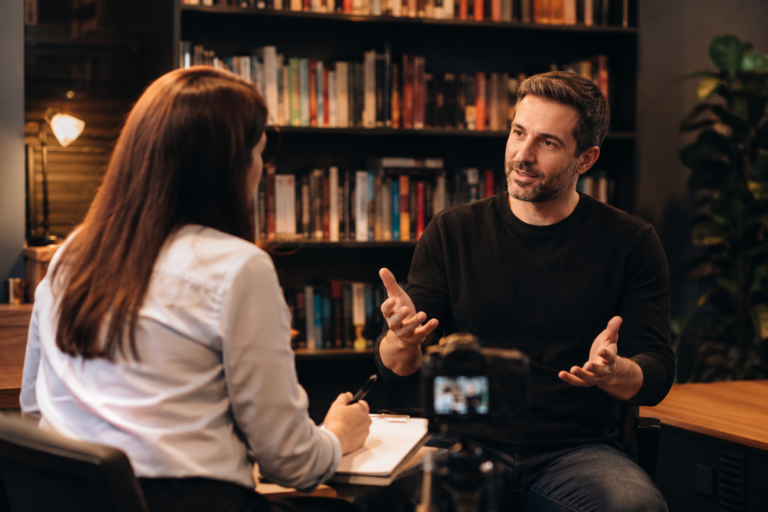 Sua Entrevista com Autor Independente: Dificuldades e Conquistas